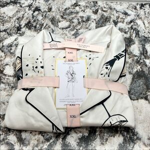 NEW Victoria's Secret Wine Bottle/Glasses Pajama Set